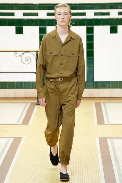Look 8
